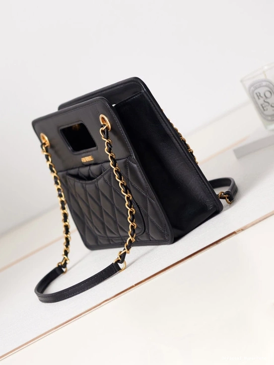 Hyper Peter CHANEL SMALL TOTE 0806